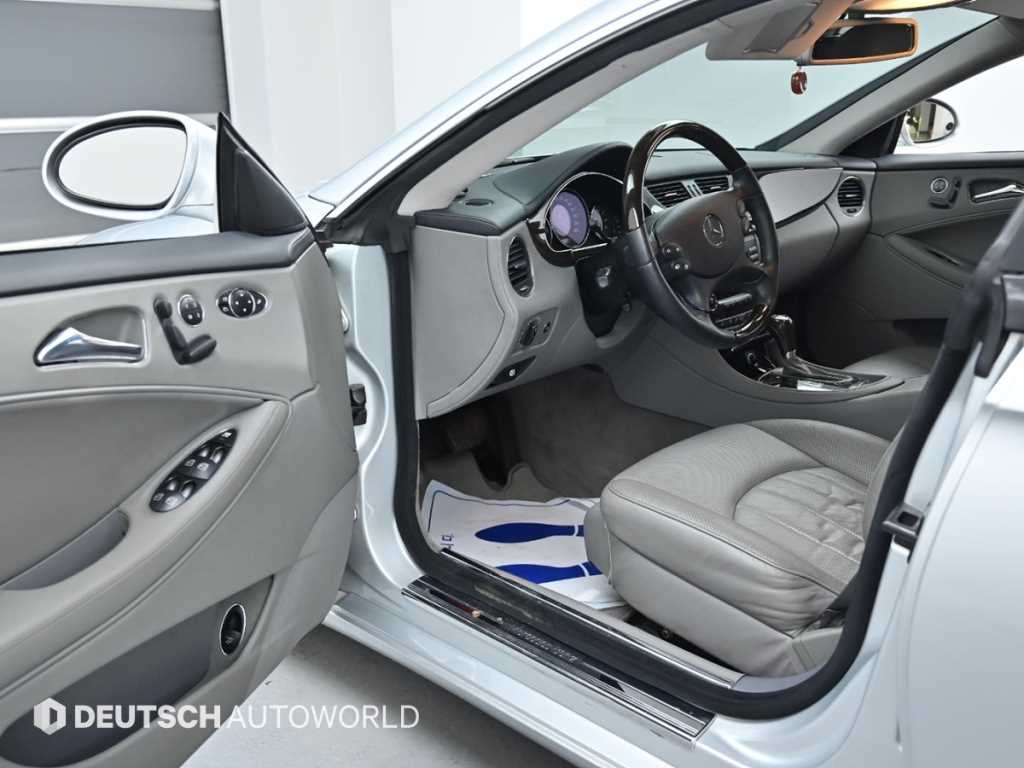 Mercedes-Benz CLS-Class — photo 12