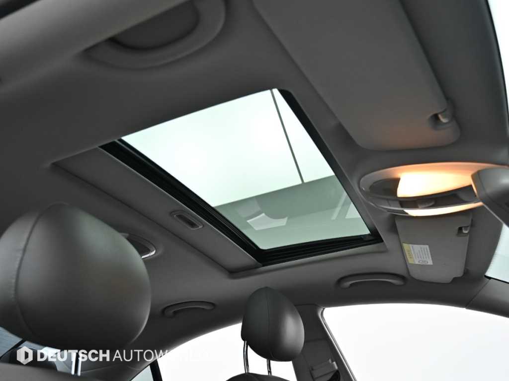 Mercedes-Benz CLS-Class — photo 19