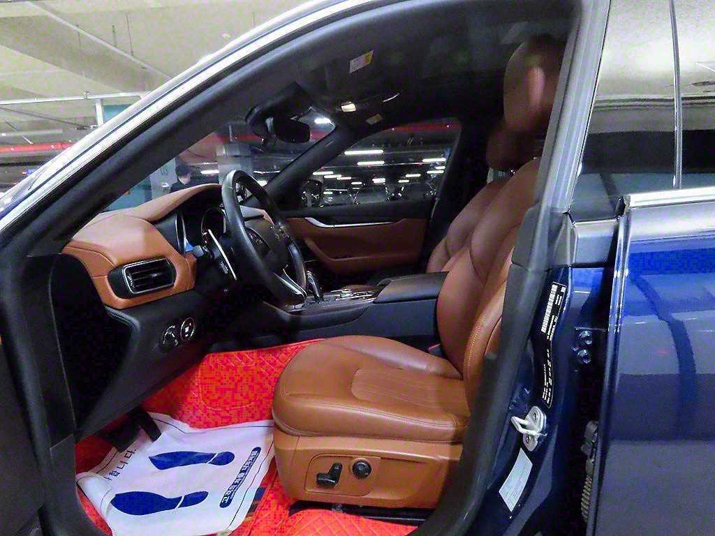 Maserati Levante — photo 06