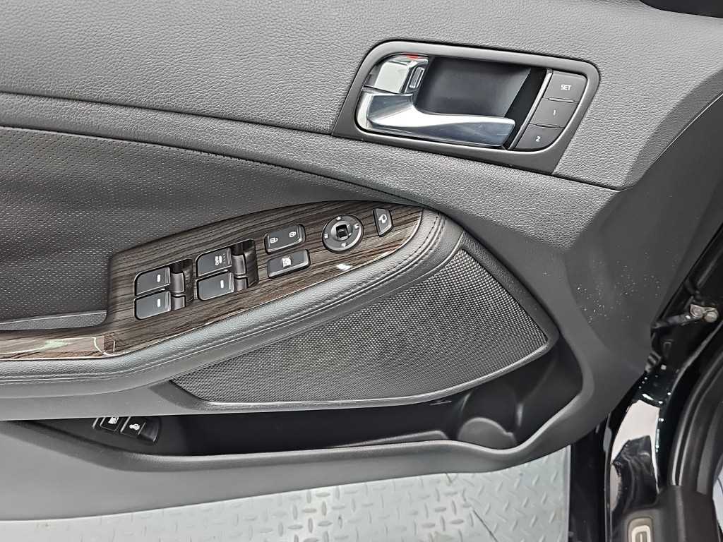 Kia K5 — photo 16
