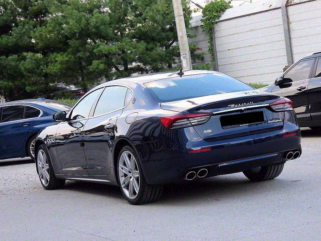 Maserati Quattroporte — photo 03