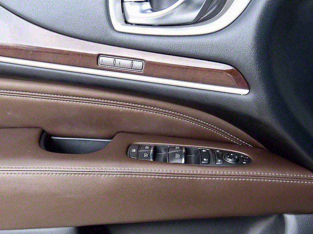 Infiniti QX60 — photo 11