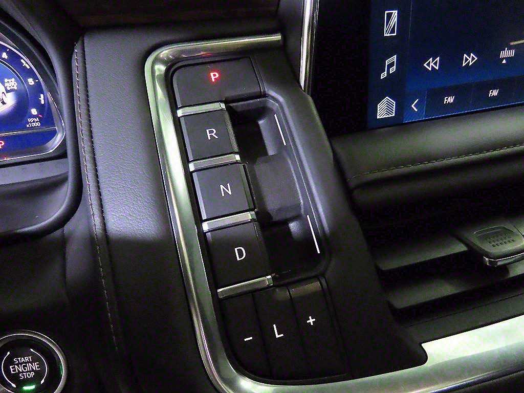 CHEVROLET Tahoe — photo 13