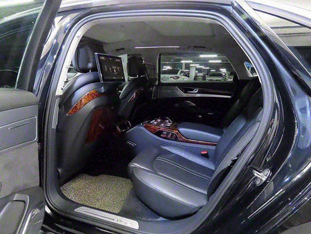 Audi A8 — photo 07