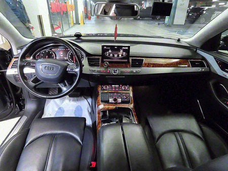 Audi A8 — photo 10