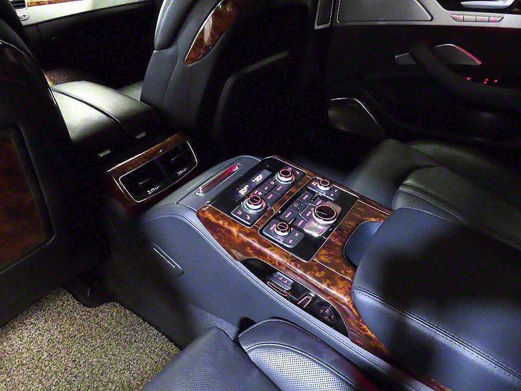 Audi A8 — photo 15