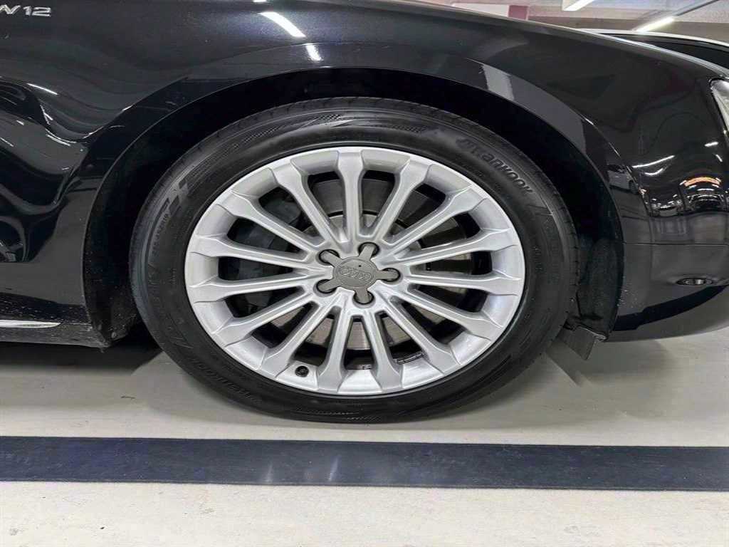 Audi A8 — photo 20