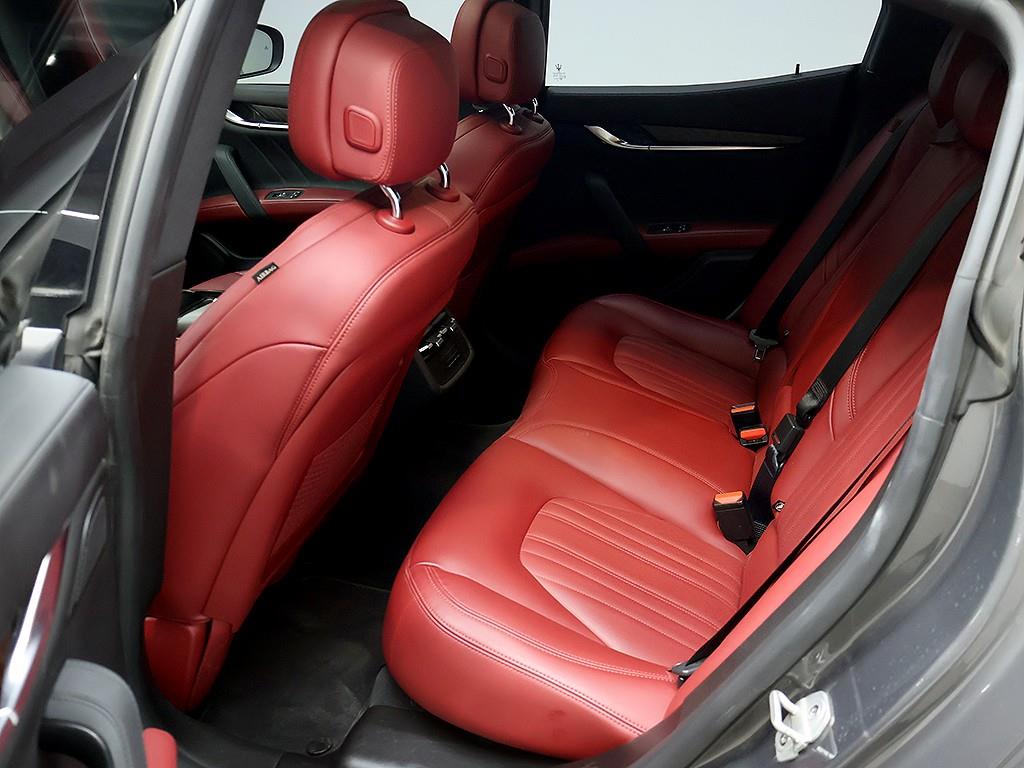 Maserati Ghibli — photo 12