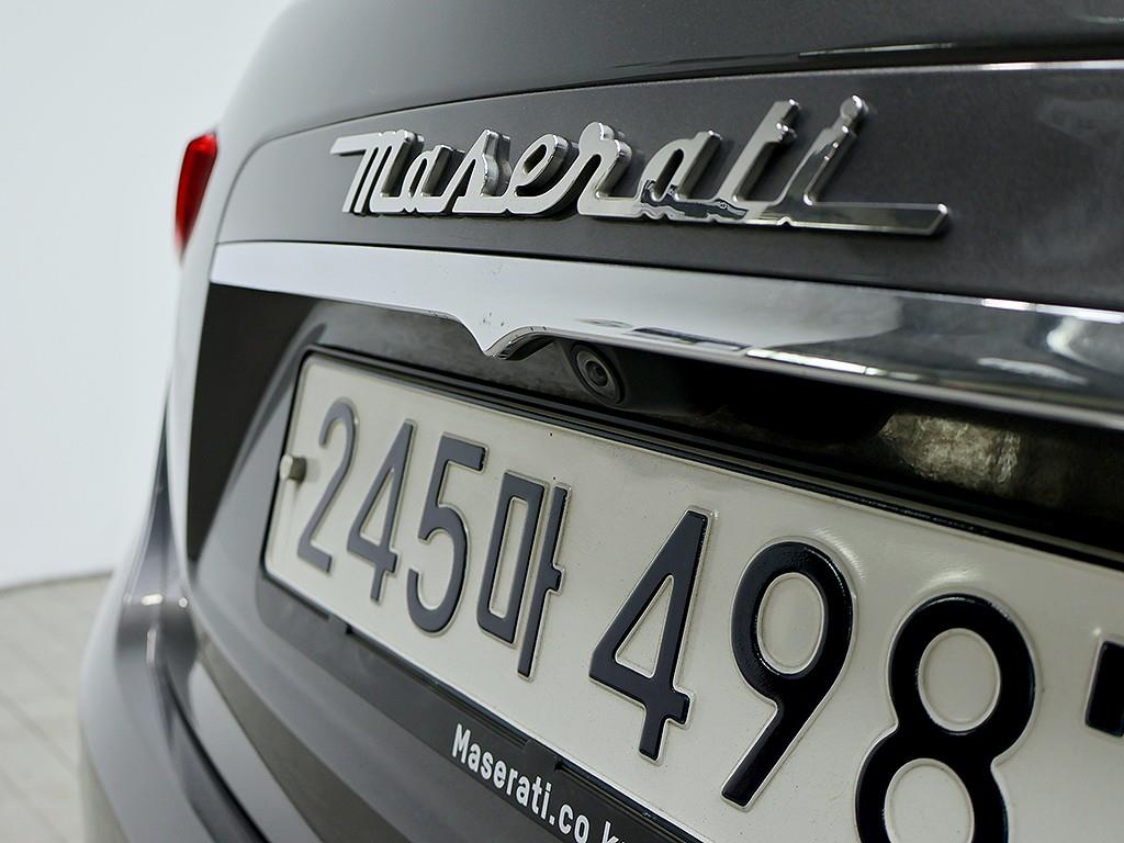 Maserati Ghibli — photo 13