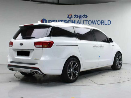 Kia Carnival — photo 02