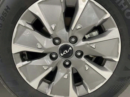 Kia K5 — photo 07