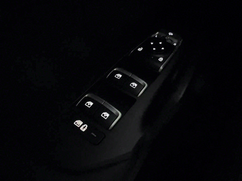 Kia K5 — photo 17