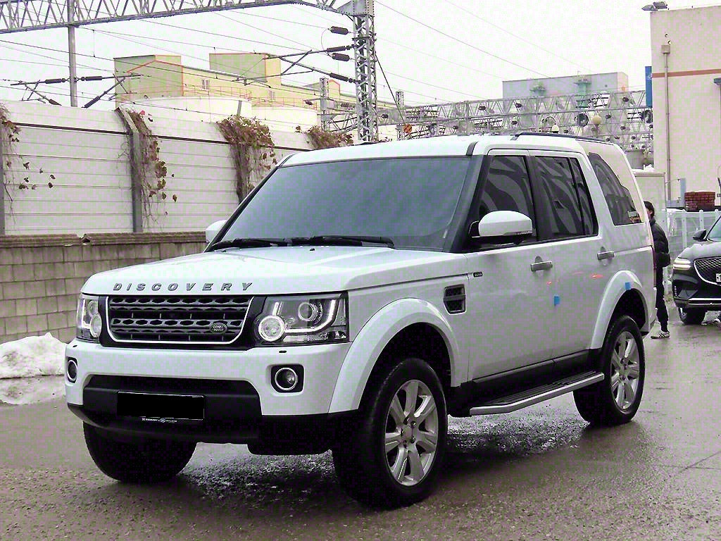 Land Rover Discovery — photo 02
