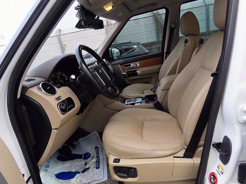 Land Rover Discovery — photo 05
