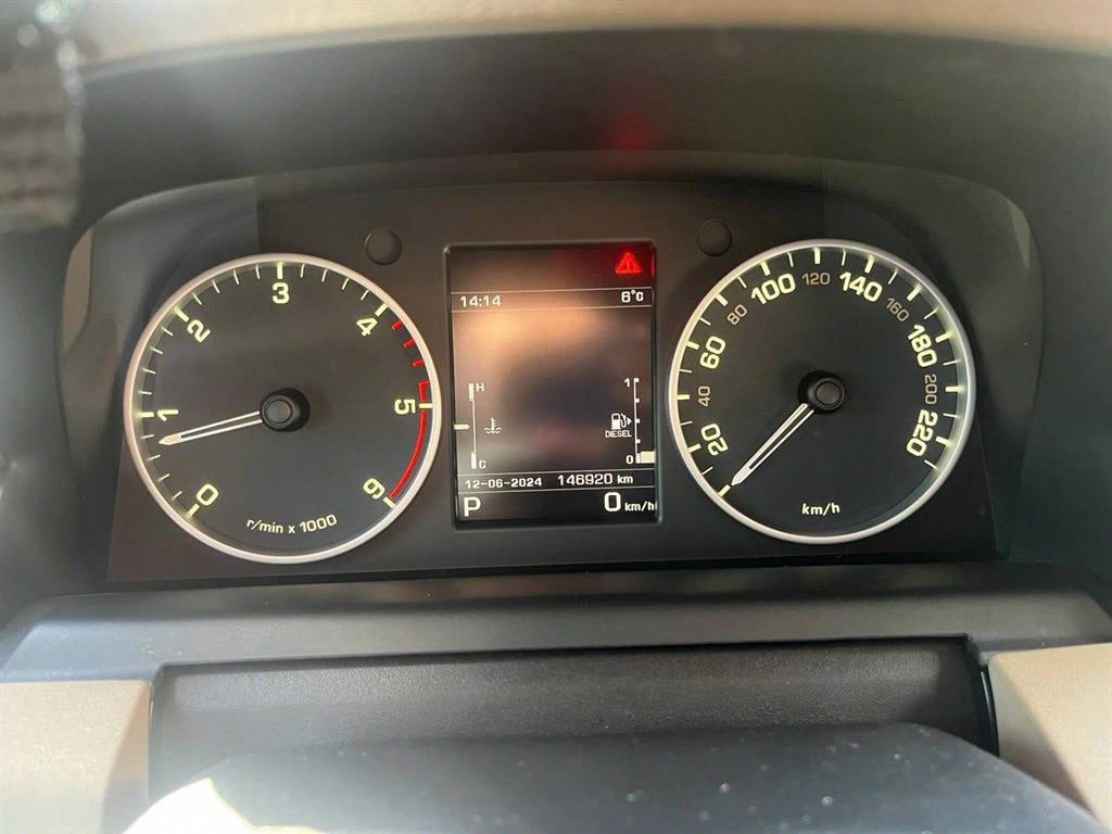 Land Rover Discovery — photo 07