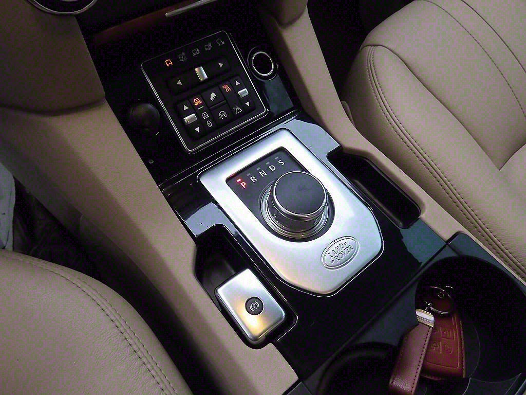 Land Rover Discovery — photo 10