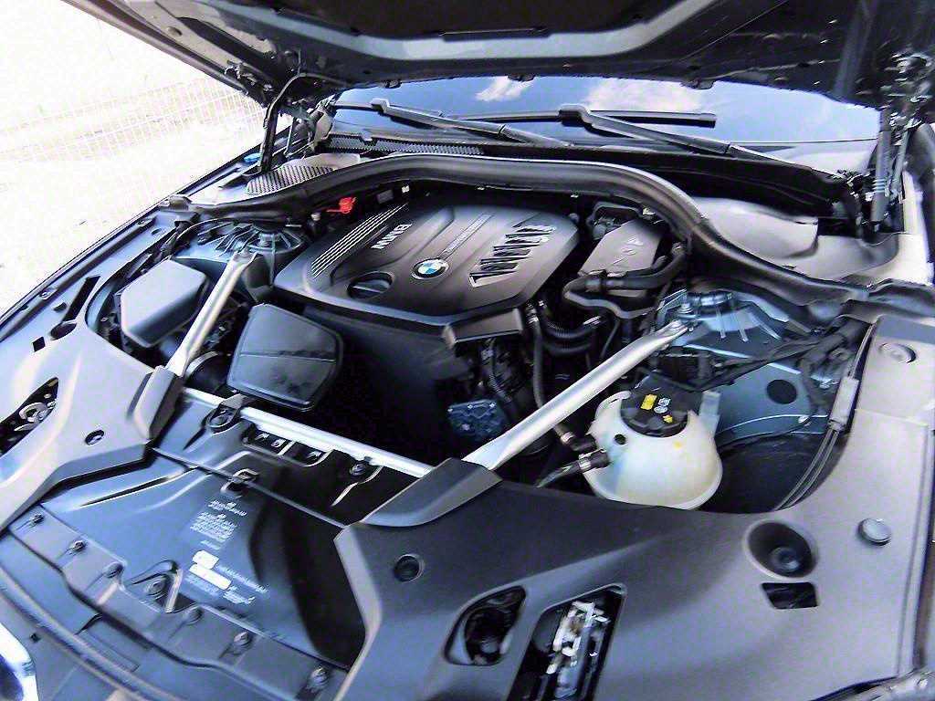 BMW 5-Series — photo 16