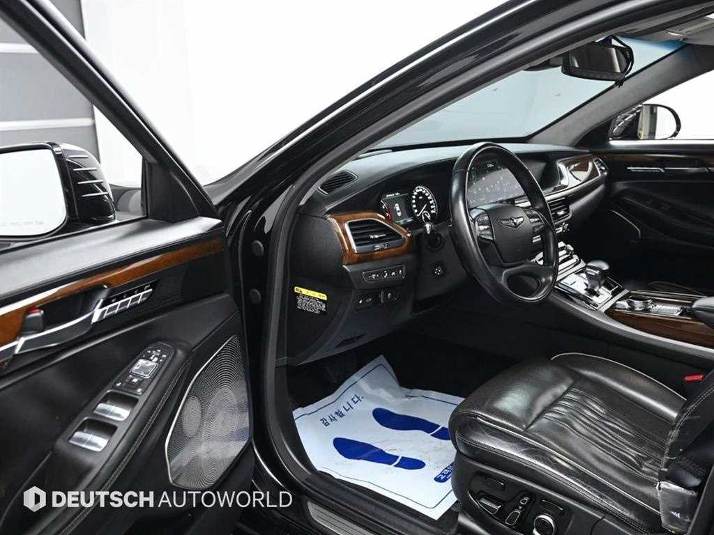 Genesis EQ900 — photo 13