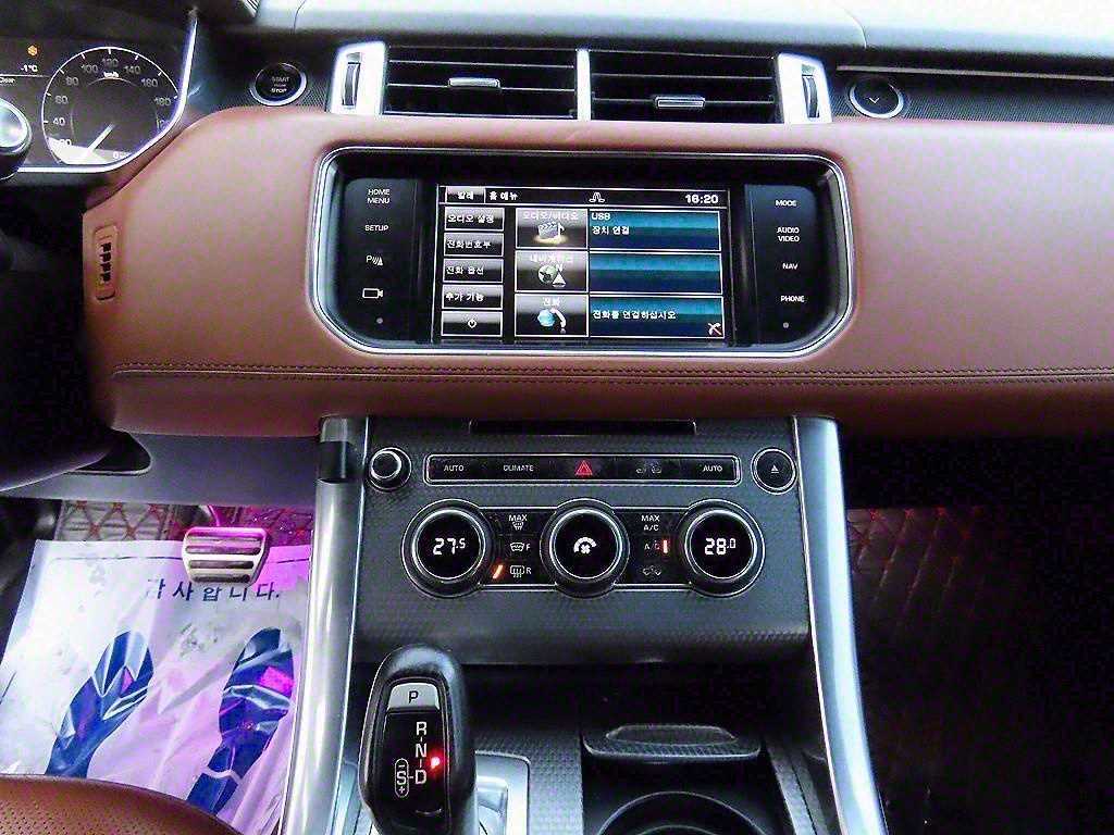 Land Rover Range Rover Sport — photo 12