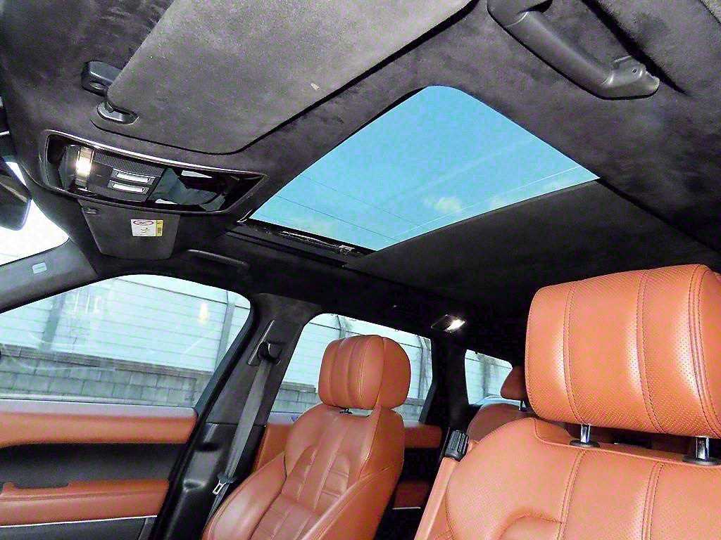 Land Rover Range Rover Sport — photo 16