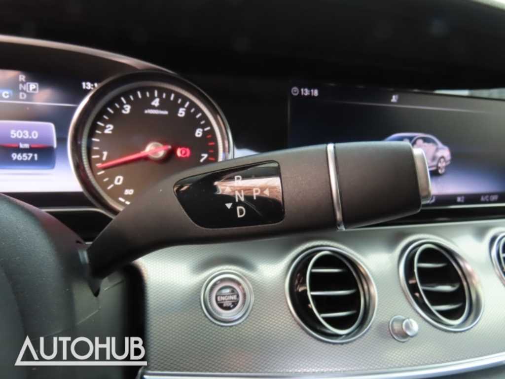 Mercedes-Benz E-Class — photo 07