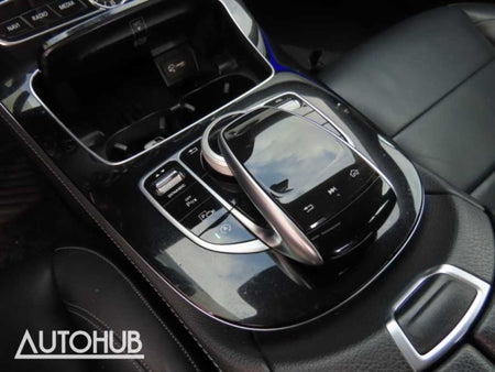 Mercedes-Benz E-Class — photo 08