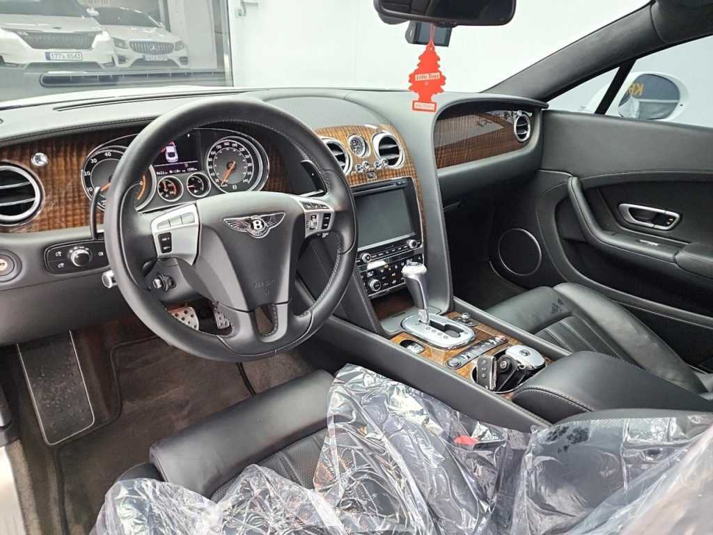 Bentley Continental — photo 06