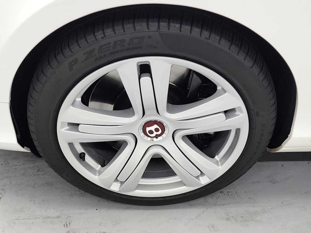 Bentley Continental — photo 19
