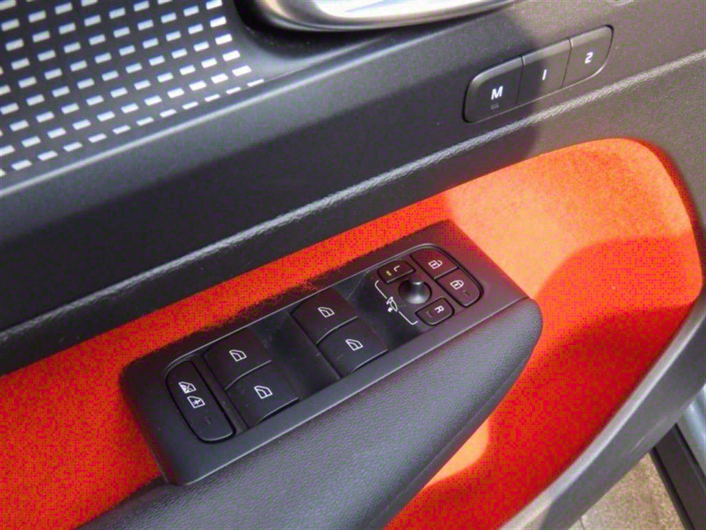 Volvo XC40 — photo 12