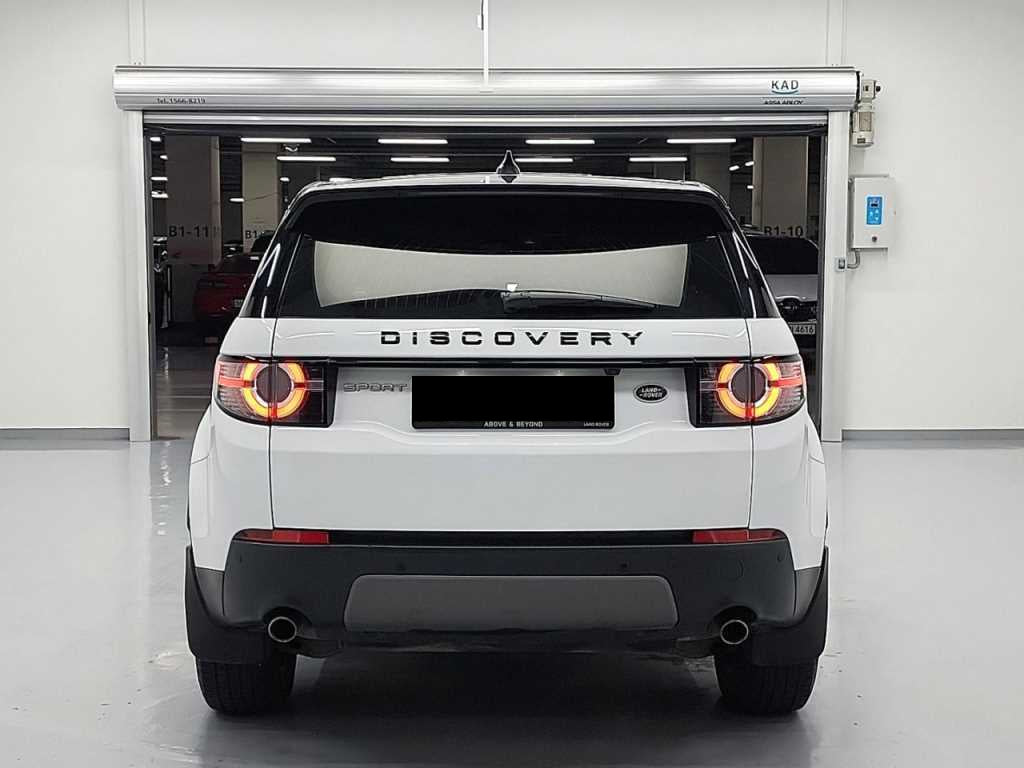Land Rover Discovery Sport — photo 03