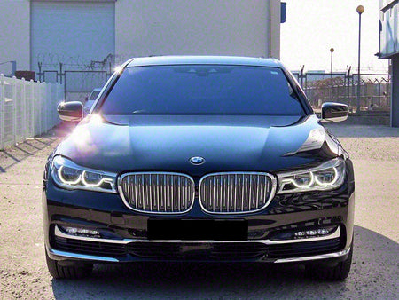 BMW 7-Series — photo 01