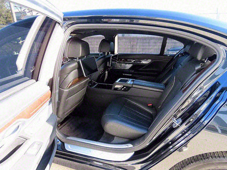 BMW 7-Series — photo 06