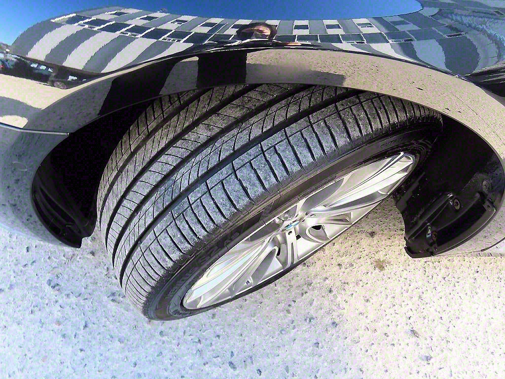 BMW 7-Series — photo 19