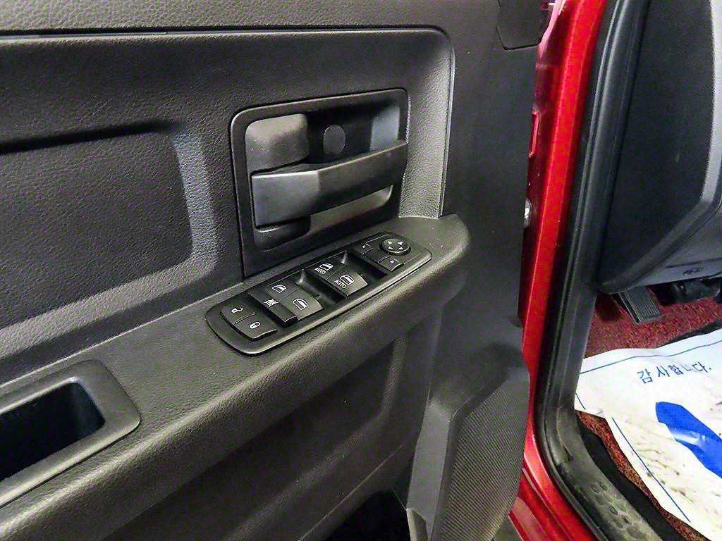Dodge Ram Pick Up — photo 13