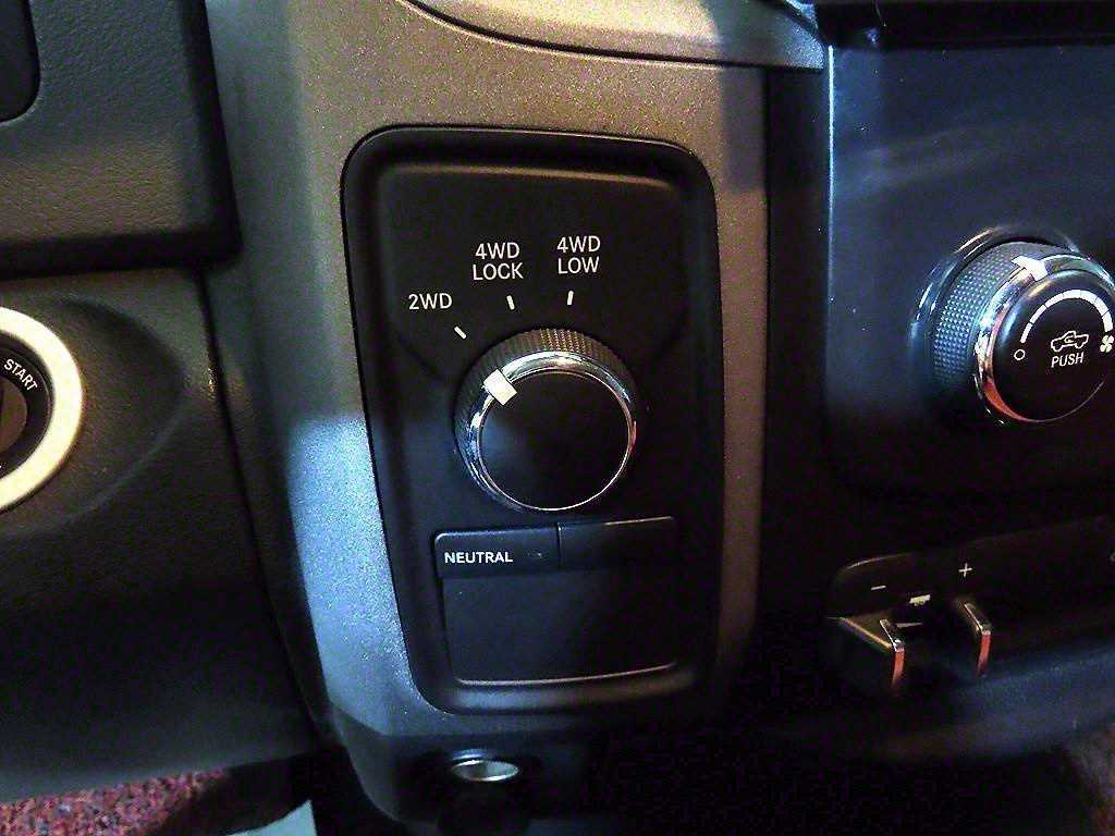Dodge Ram Pick Up — photo 15