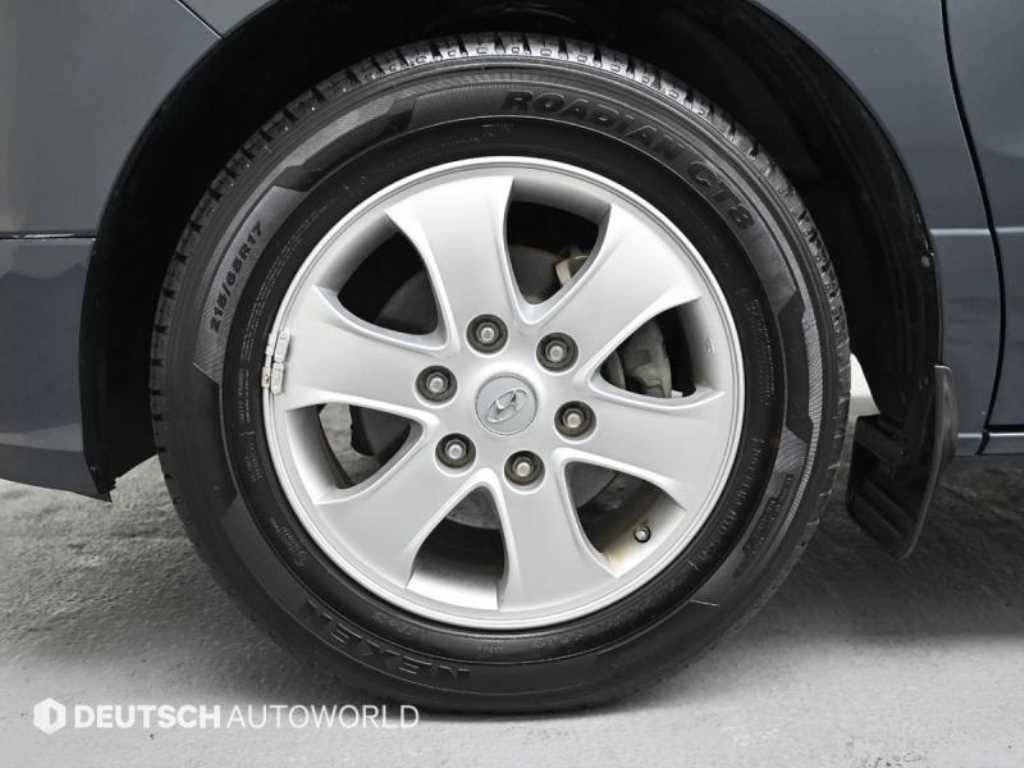Hyundai Starex — photo 04