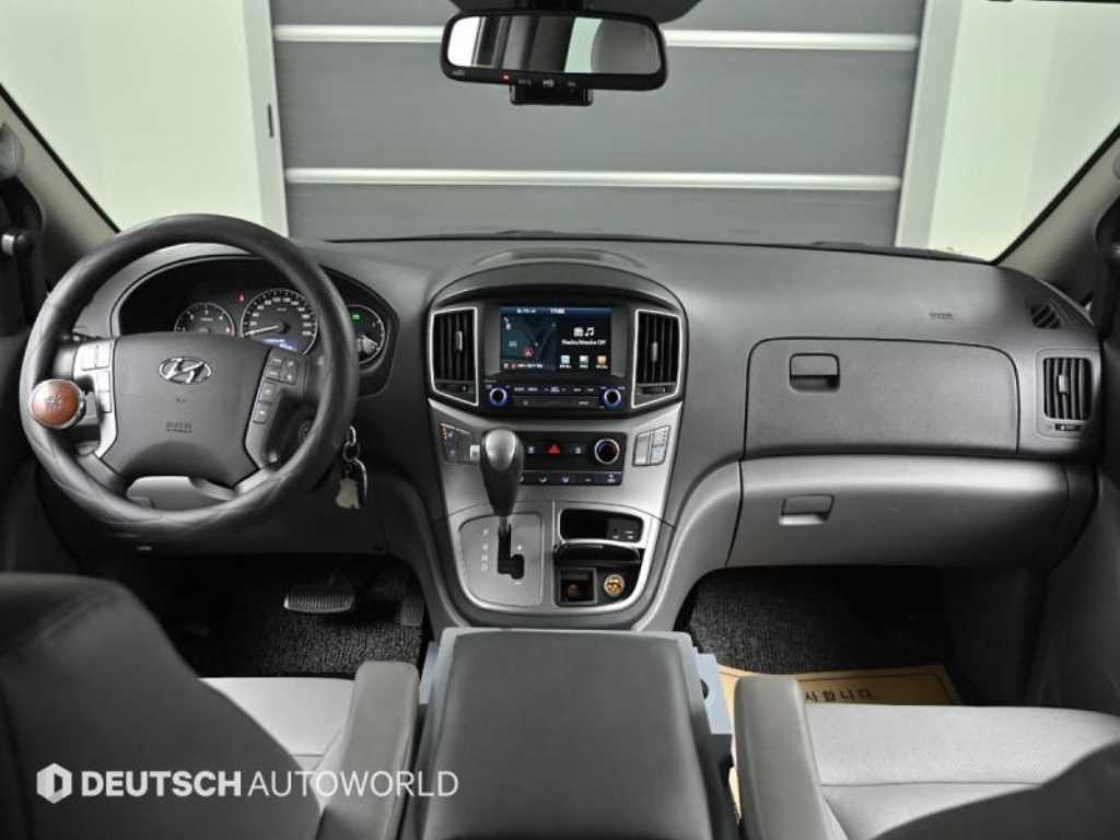 Hyundai Starex — photo 06