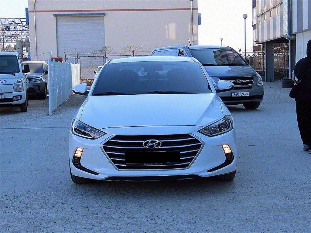 Hyundai Avante — photo 01