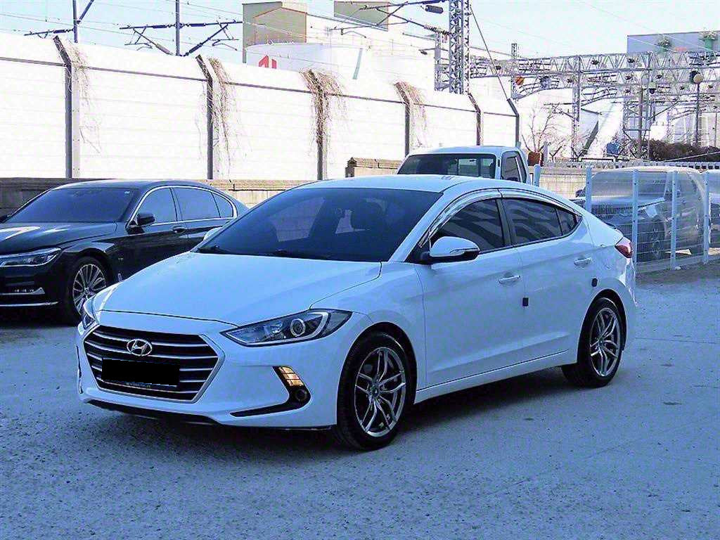 Hyundai Avante — photo 02
