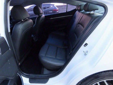 Hyundai Avante — photo 06