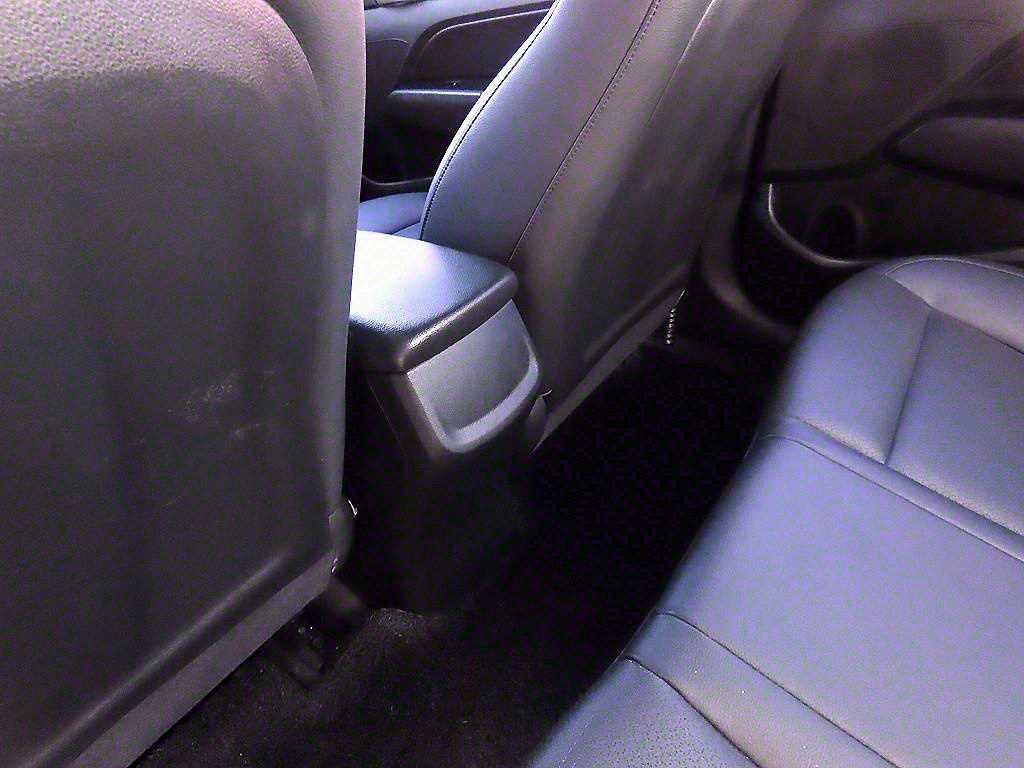 Hyundai Avante — photo 18