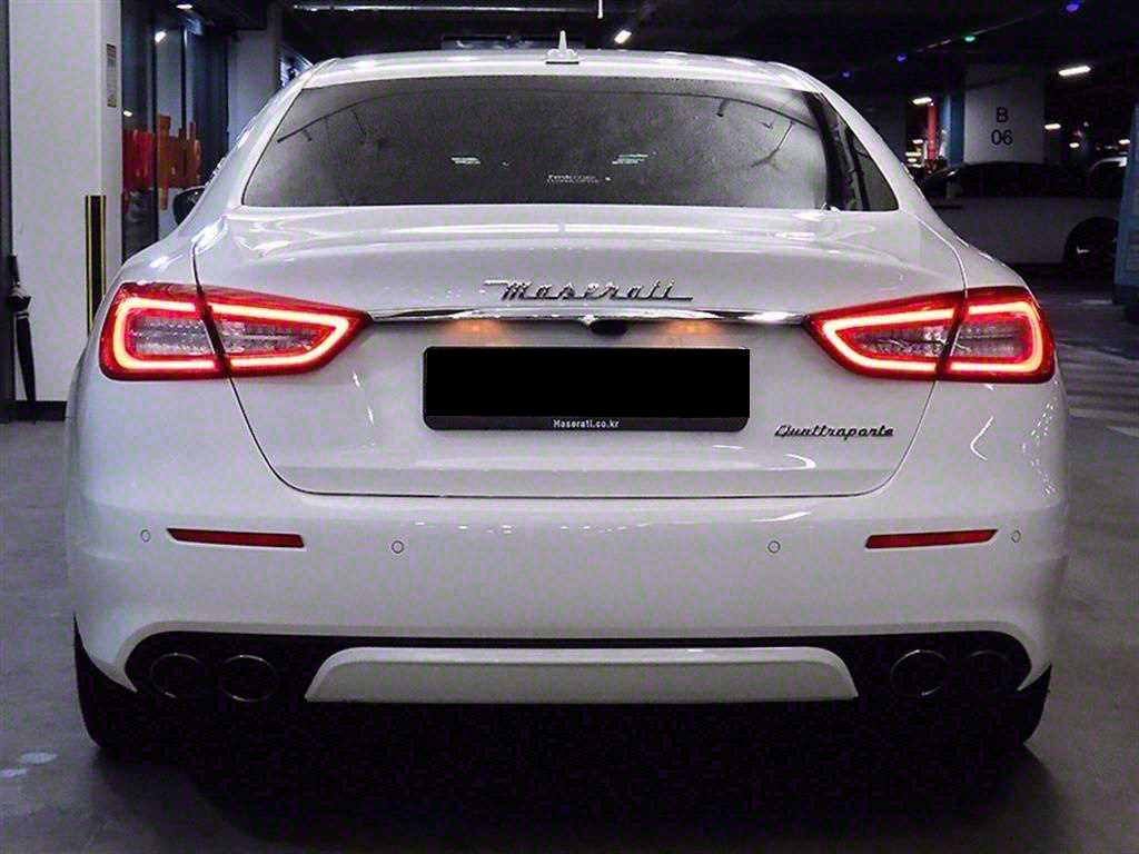 Maserati Quattroporte — photo 05