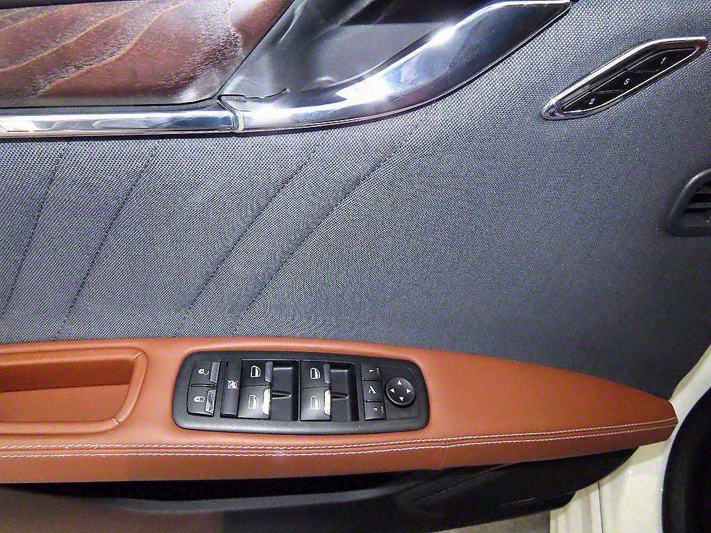 Maserati Quattroporte — photo 13