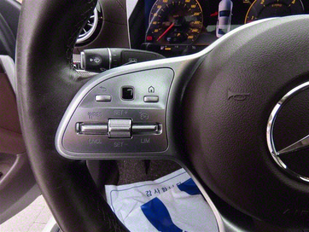 Mercedes-Benz CLS-Class — photo 11