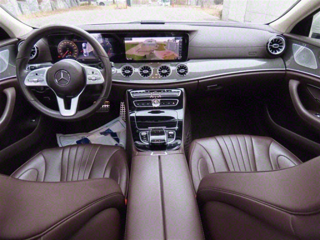 Mercedes-Benz CLS-Class — photo 14