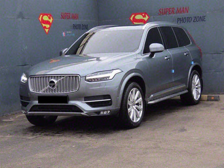 Volvo XC90 — photo 01