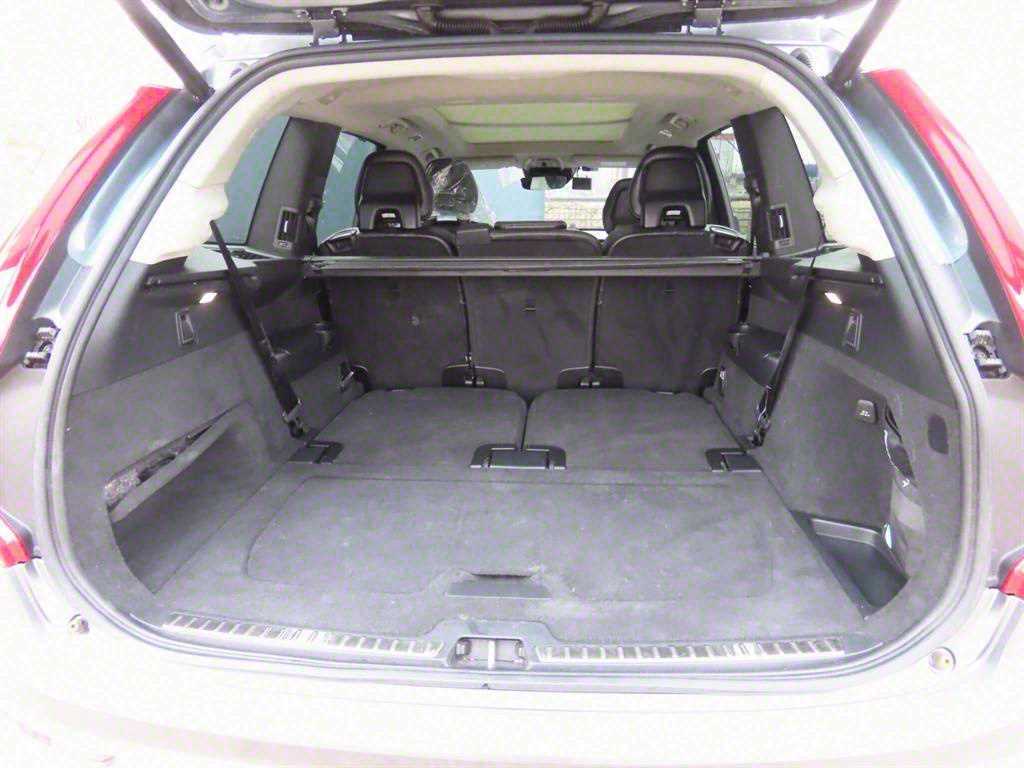 Volvo XC90 — photo 05