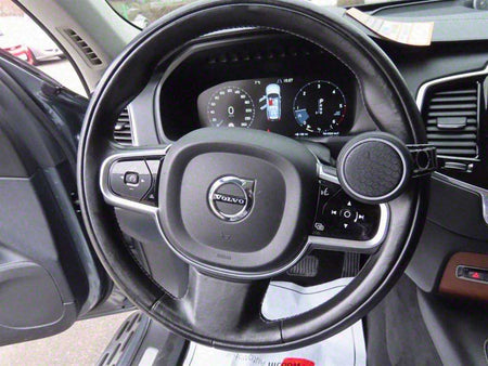 Volvo XC90 — photo 10