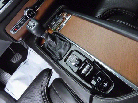Volvo XC90 — photo 11