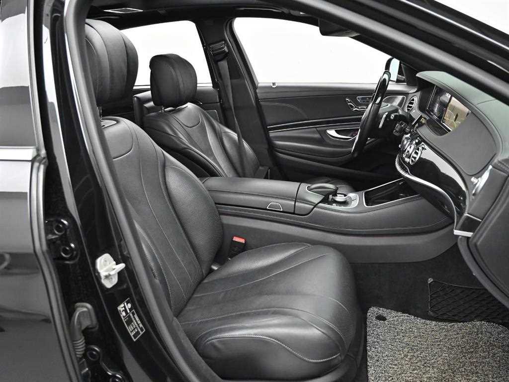 Mercedes-Benz S-Class — photo 10
